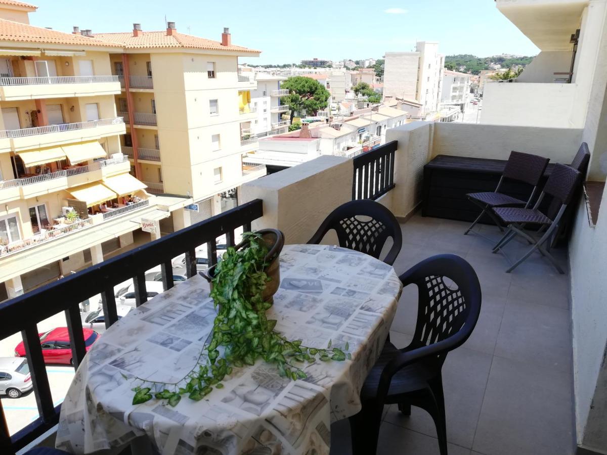 Estupendo Apartamento En Muy Buena Zona Apartment L'Escala Exterior photo